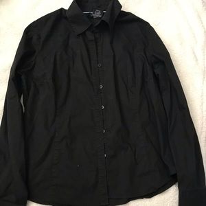 ❤️2/$6❤️final price drop. Black collared button up